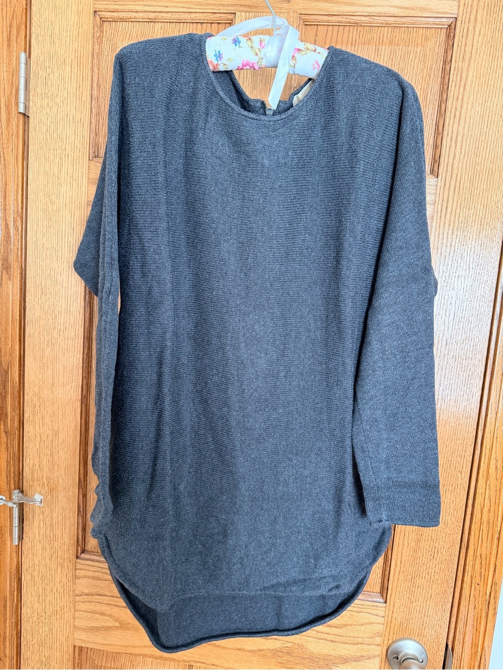 Michael Kors
Women Charcoal Crewneck Sweater - Classic Everyday Pullover tunic